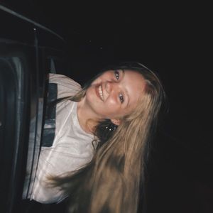 Meet your Posher, Lanie